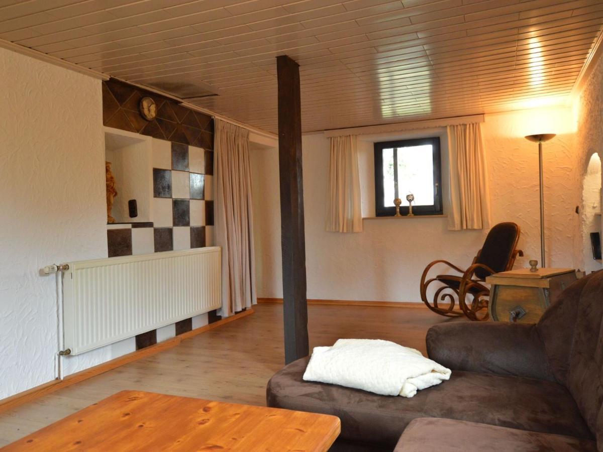 Apartment With Garden In A Wooded Setting Auw bei Prum Esterno foto