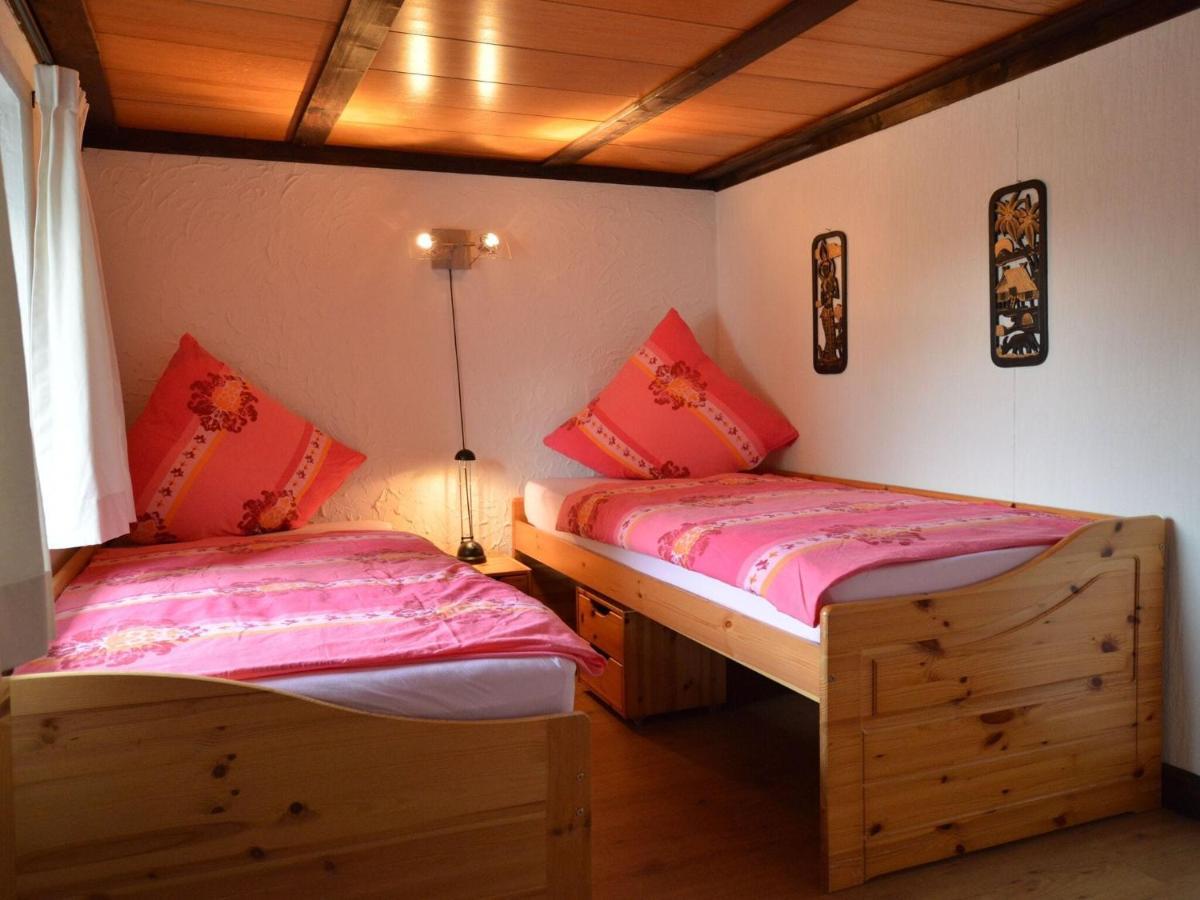 Apartment With Garden In A Wooded Setting Auw bei Prum Esterno foto