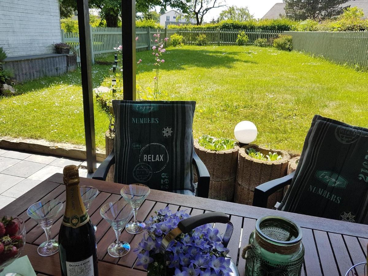Apartment With Garden In A Wooded Setting Auw bei Prum Esterno foto