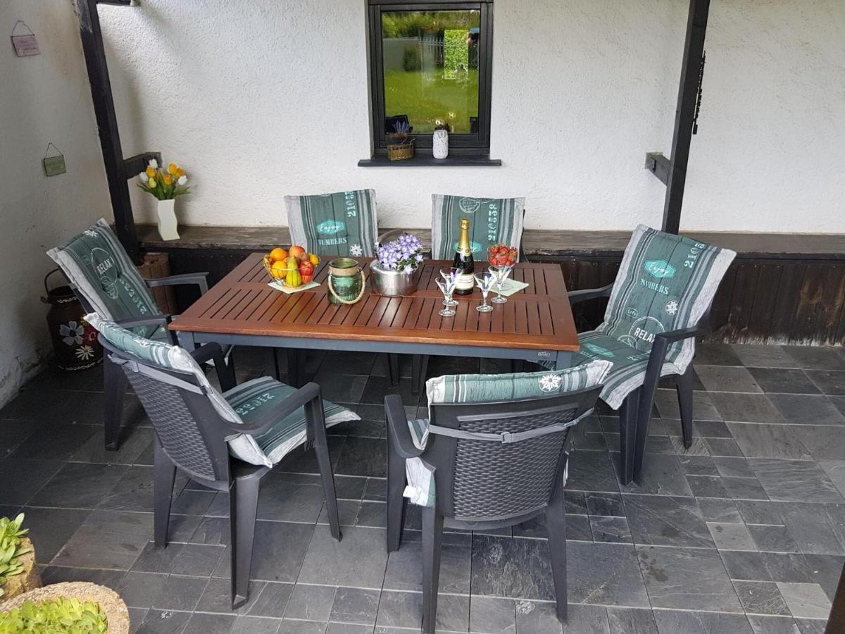 Apartment With Garden In A Wooded Setting Auw bei Prum Esterno foto