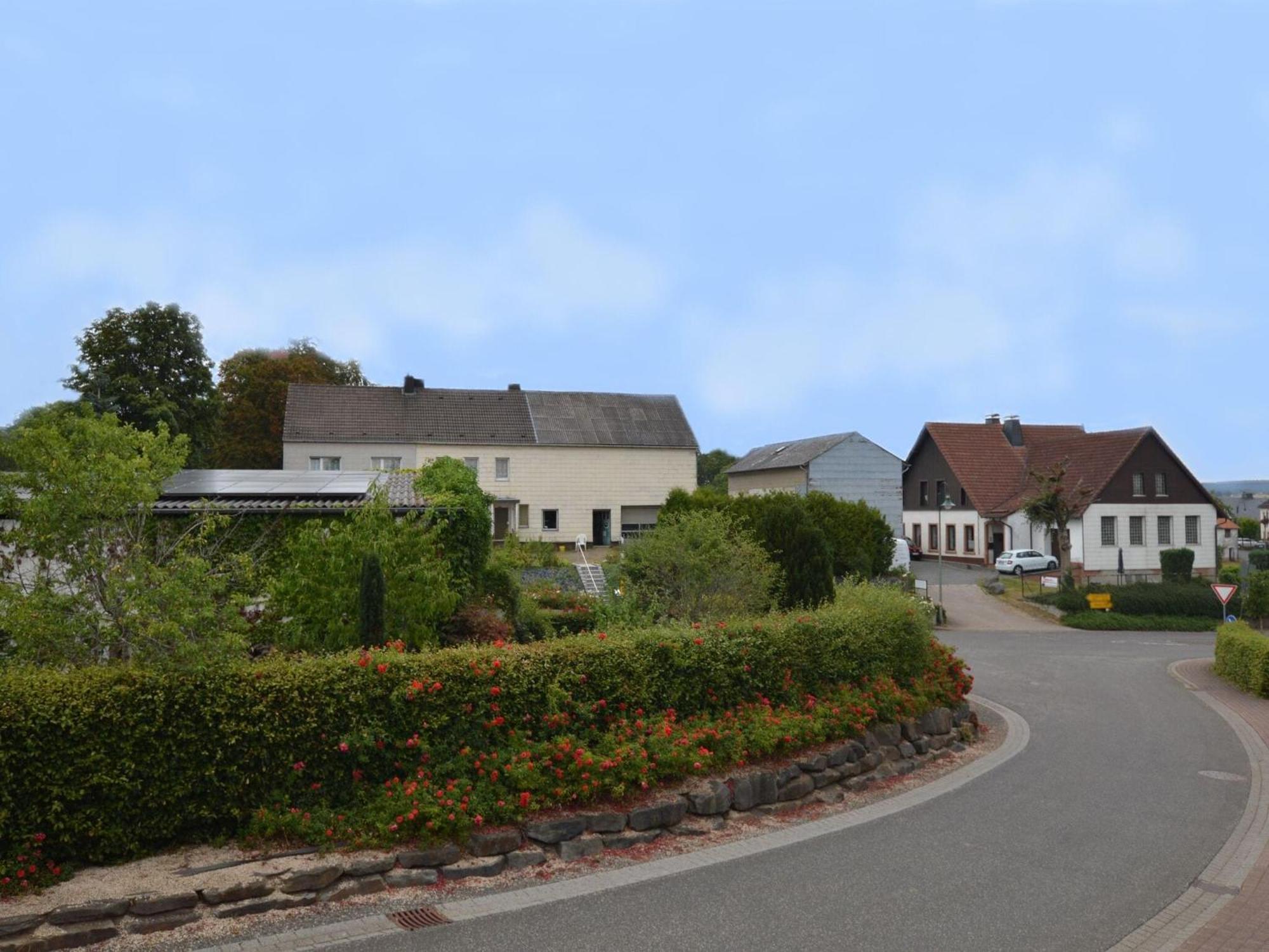 Apartment With Garden In A Wooded Setting Auw bei Prum Esterno foto