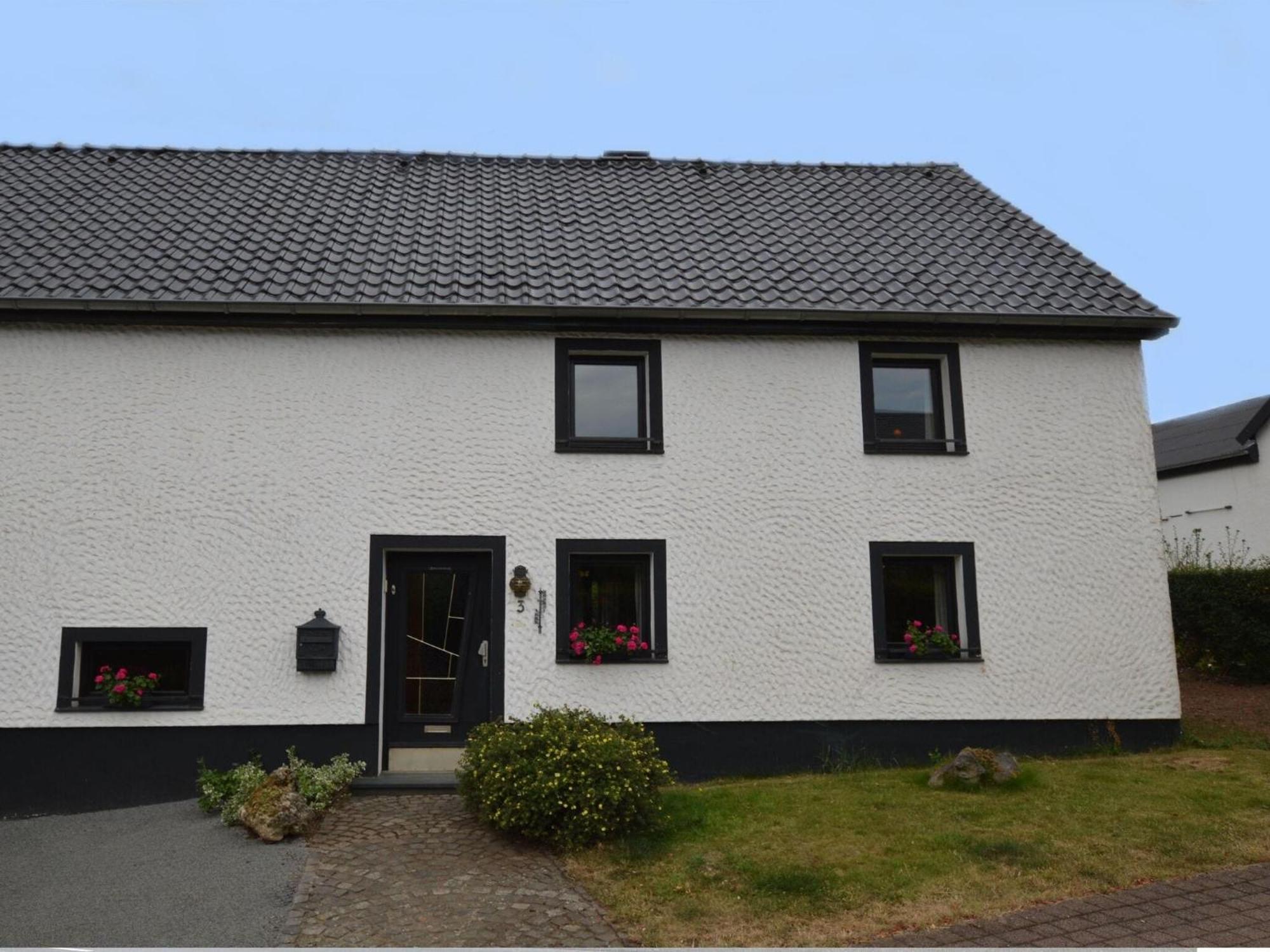 Apartment With Garden In A Wooded Setting Auw bei Prum Esterno foto